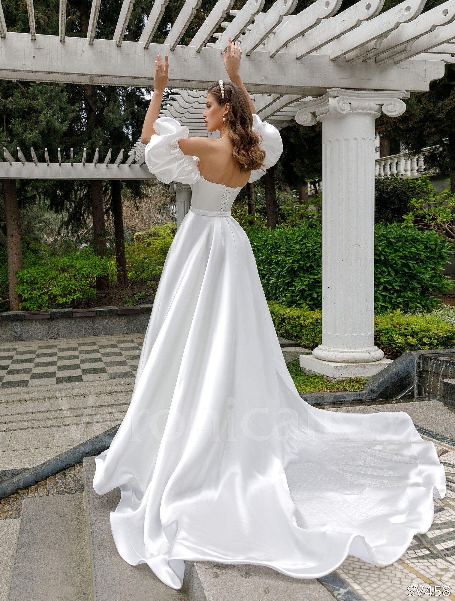 Купить свадебные платья Пышное С рукавами в СПб недорого